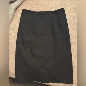 Liverpool BIA Pencil Skirt! Sz 6 GREAT condition sophisticated yet comfy! Vented
